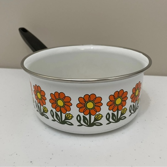 Vintage 1970s Retro Cookware Orange/Yellow Flowers Enamelware Pot Sauce Pan - Picture 2 of 10